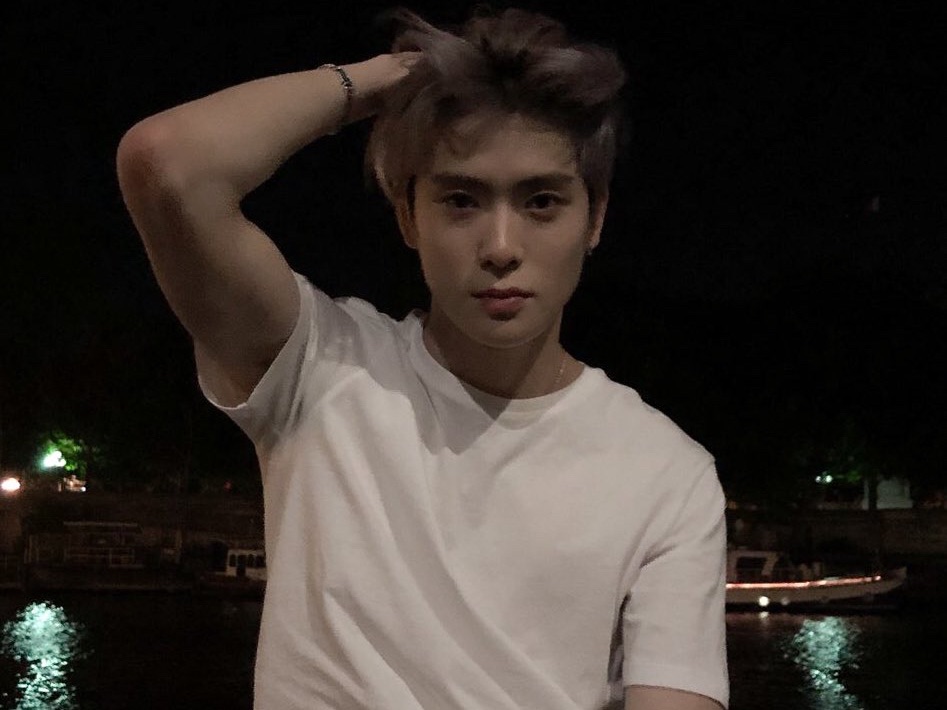 Je vais vous raconter comment j'ai rencontré les membres de NCT alors que je travaillais à temps par thumbnail