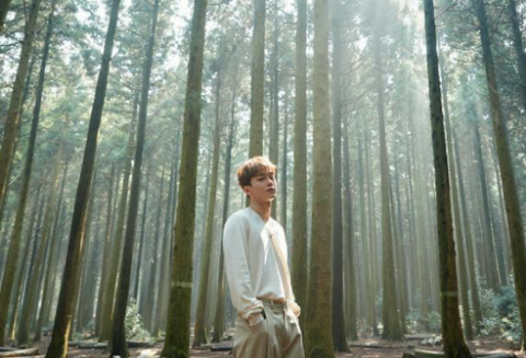 荣光主唱 thumbnail