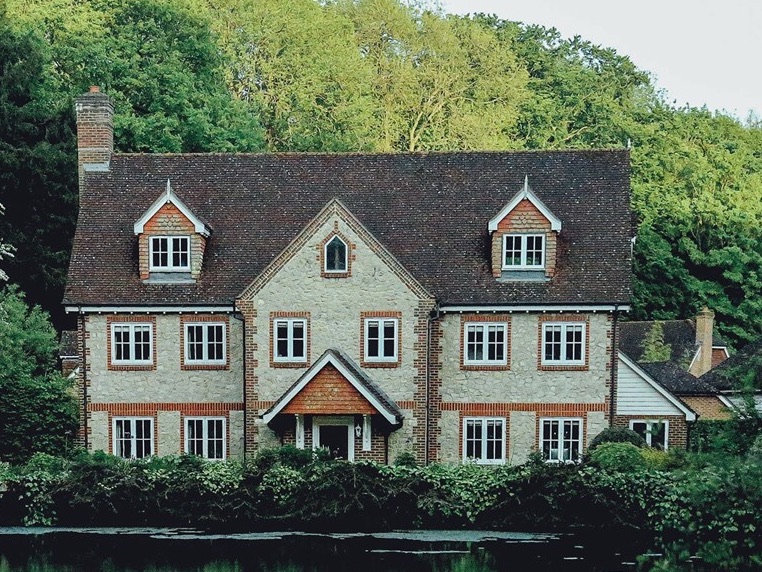 겨울을 가진 소년 thumbnail