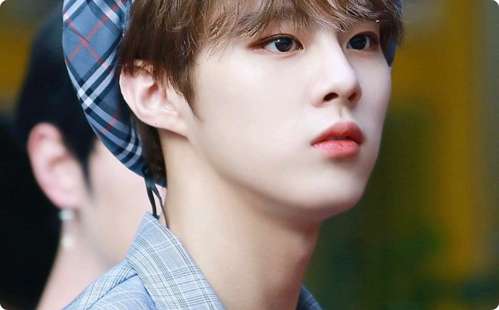 “我想亲吻我最好的朋友……” thumbnail