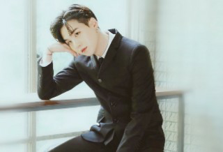 首席执行官先生 thumbnail