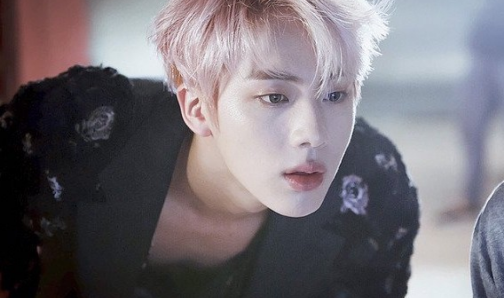 Il mio ex fidanzato che ho conosciuto tramite il mio capo aziendale thumbnail