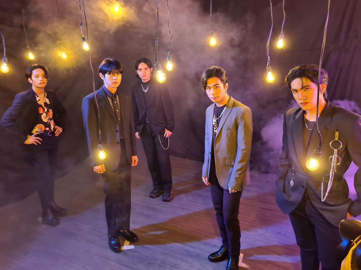 당신은 어리석은 짓을 하고 있어요. thumbnail