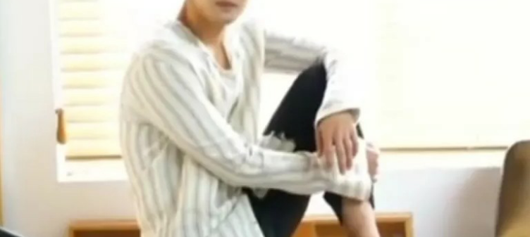 설득력 있는 키스 thumbnail