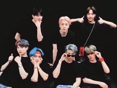 Một cuộc tụ họp của những kẻ nổi loạn nước ngoài thumbnail