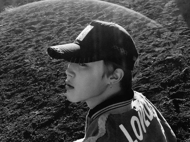 Un estudiante modelo y un delincuente pueden salir juntos thumbnail