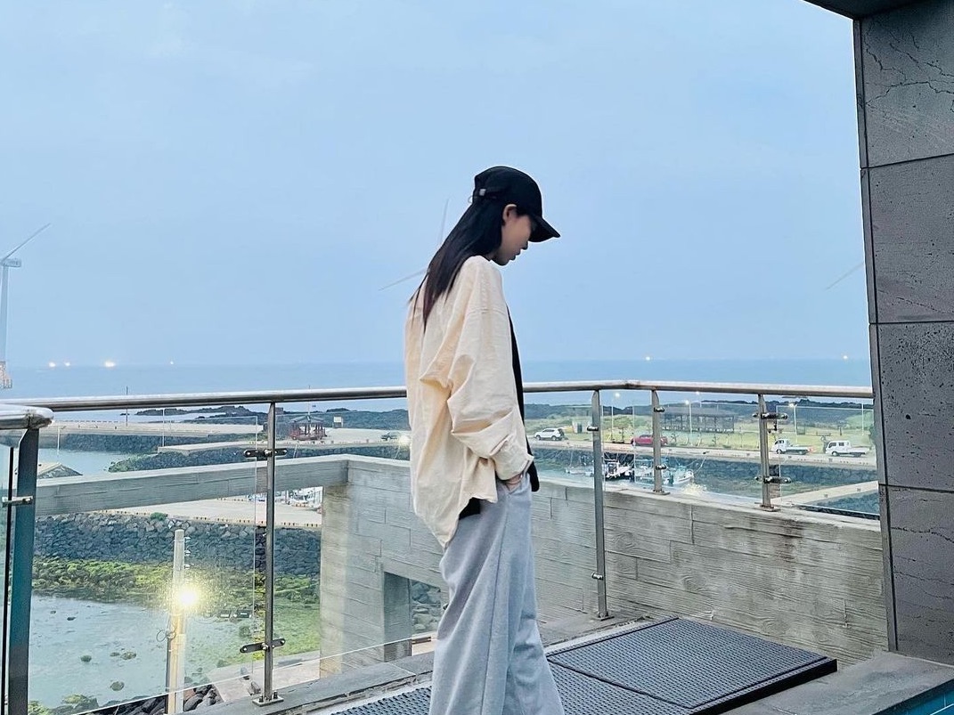 对你而言，我就像落日余晖。 thumbnail