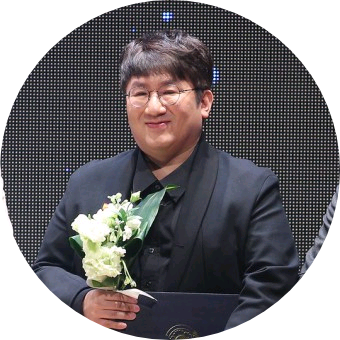 방시혁대표이사 image