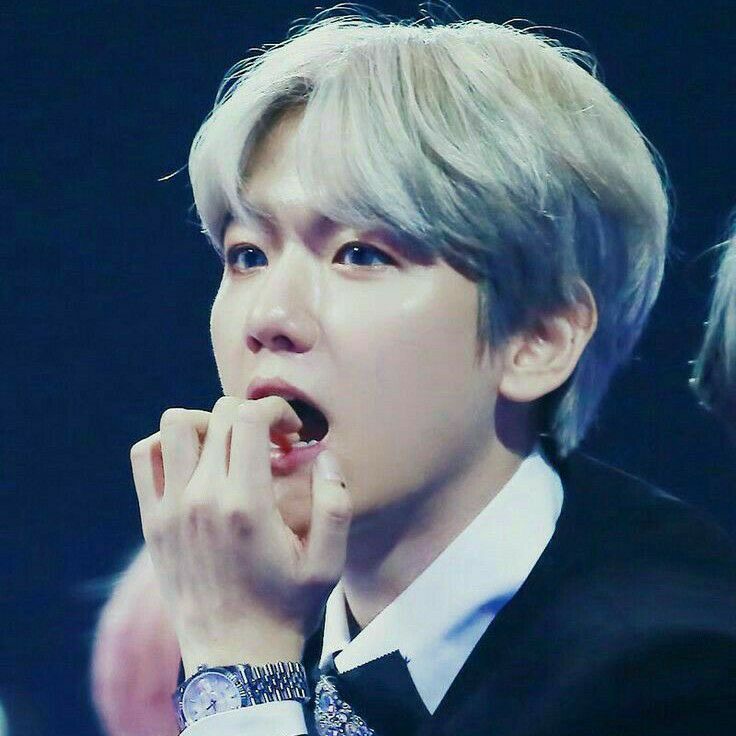 변백현 인턴사원 image