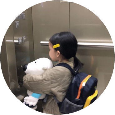 최지우 image