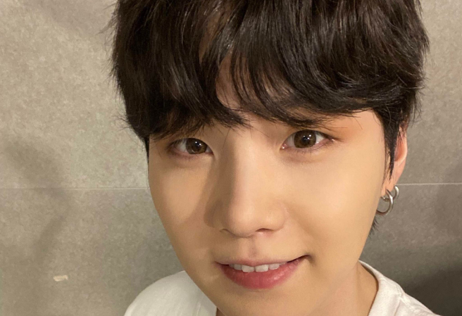 방탄소년단과 슈가에게 투표하세요 thumbnail