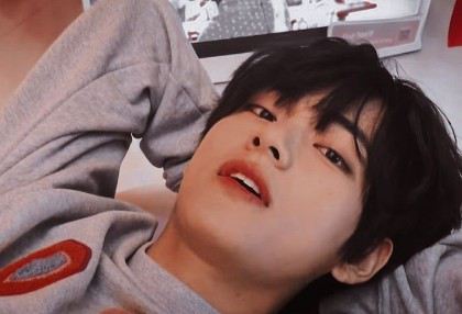 학교 간판 김태형과 지독하게 얽히는 법 thumbnail