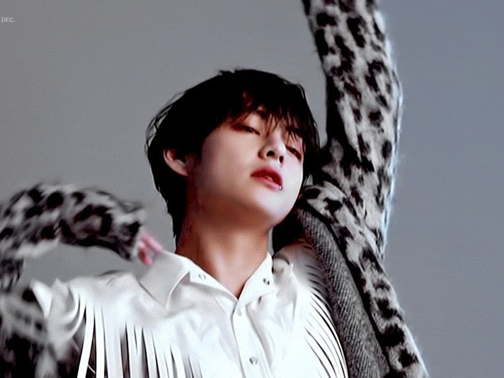 [Thảo luận] Hãy cùng hào hứng về Kim Taehyung nào! thumbnail