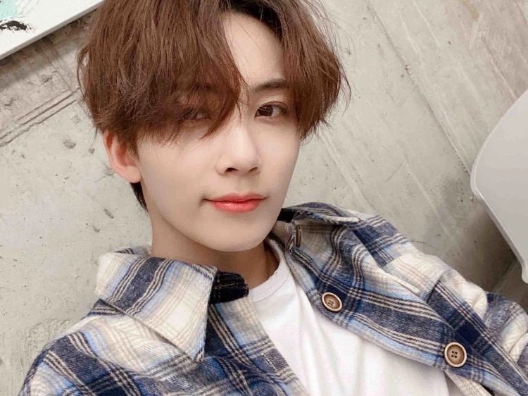 Seventeen成員淨漢的弟弟？ ！ thumbnail