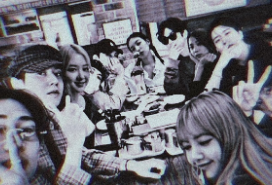 Ngôi nhà ven biển (GotPink) thumbnail