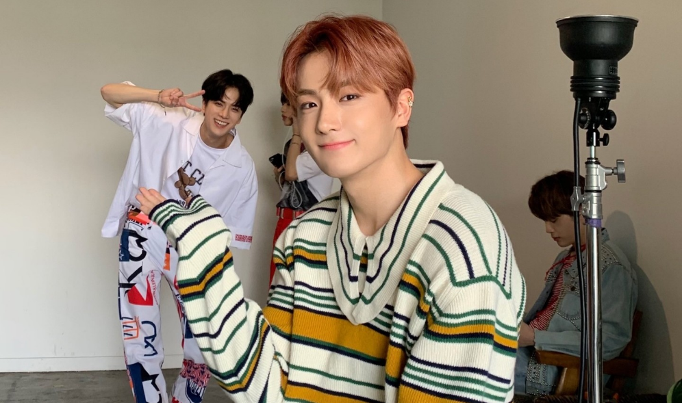 Tôi đang hẹn hò với người bạn thân từ thuở nhỏ, Jaehyun Lee. thumbnail