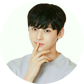 황민현 image