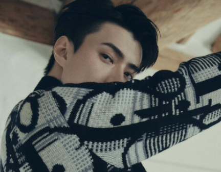 디올 맨 세훈 thumbnail