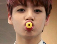 반인반수 햄스터와 반인반수 토끼♡ thumbnail