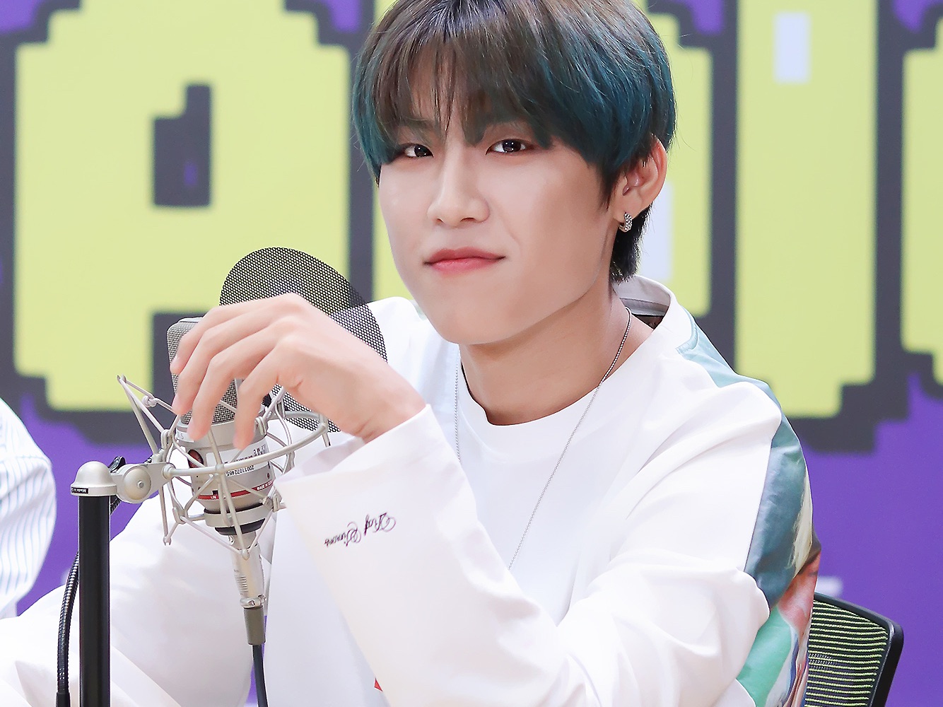우진 image