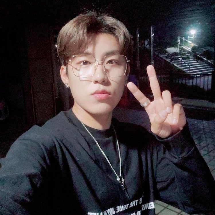 우진 image