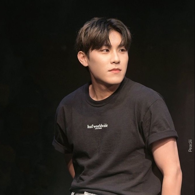 우진 image