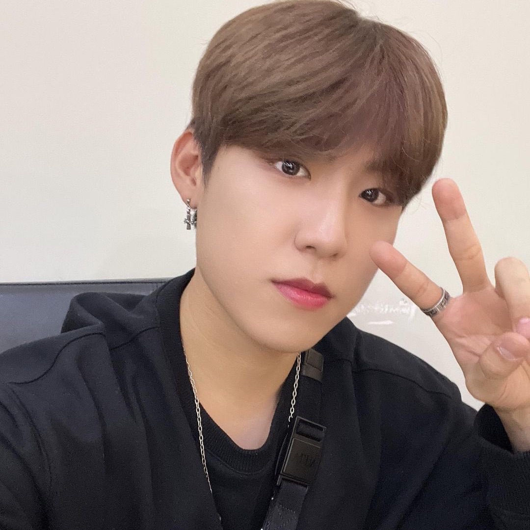 우진 image