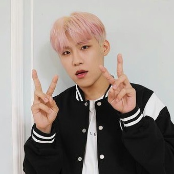 우진 image