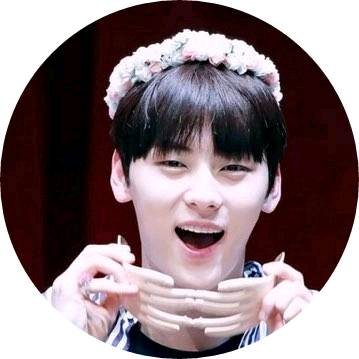 황민현 image