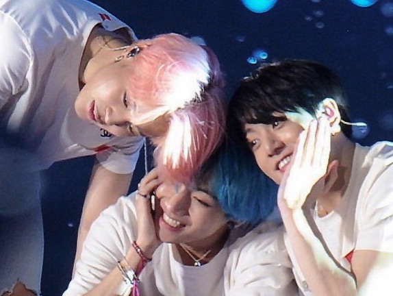 雲餅乾兄弟 thumbnail