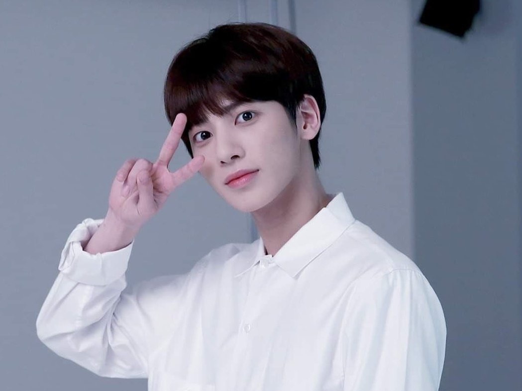 一段始于兼职工作的爱情故事 | 故事片 thumbnail