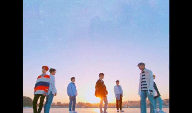 Bảy nàng tiên sống trong một khu rừng nhỏ. thumbnail