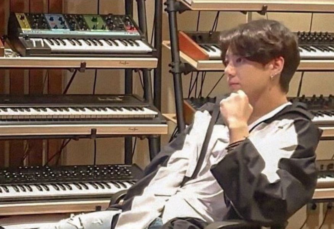 Giáo viên thể dục Jeon Jungkook thumbnail