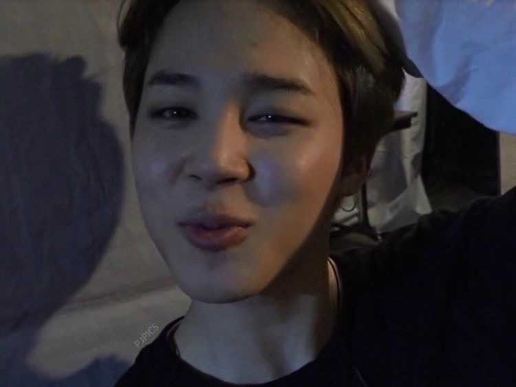 朴智旻前輩，只有他對我很好。 thumbnail