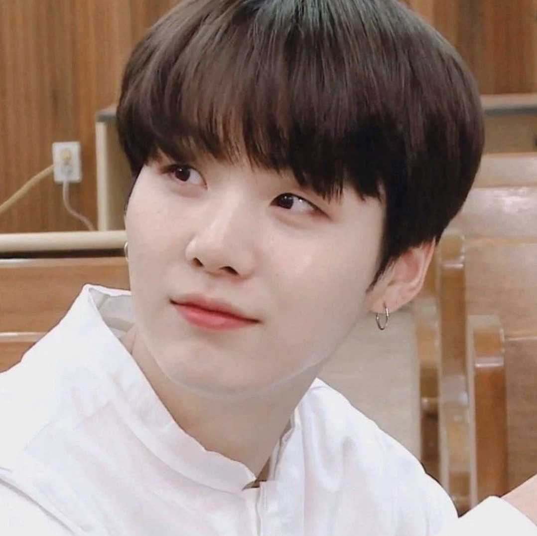 민윤기 image