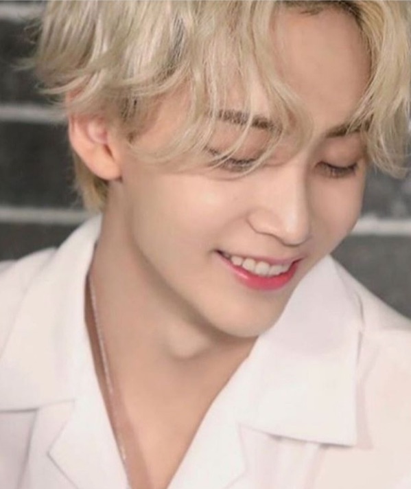 윤정한 image
