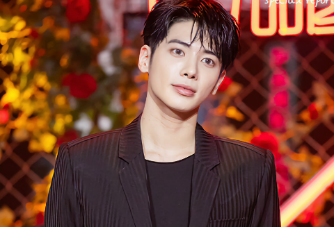 茂みの中のバラ thumbnail