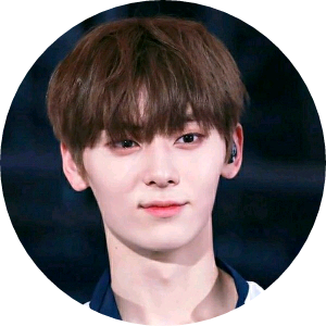 황민현 image