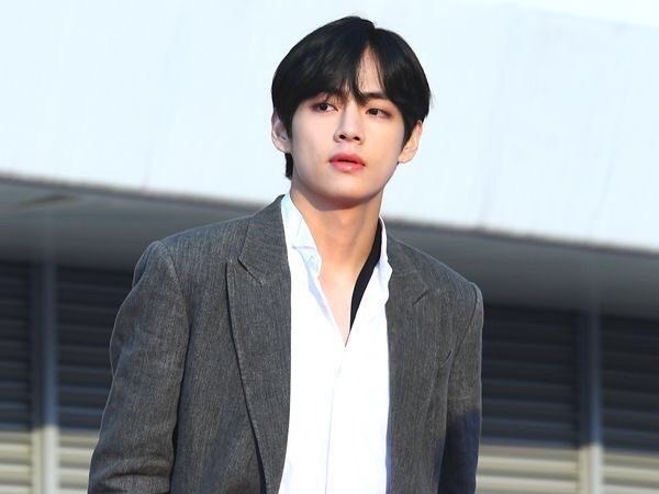 Ex-boyfriend's plot thumbnail