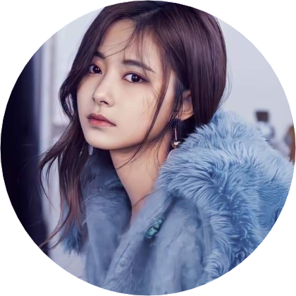 지나가던여인 image