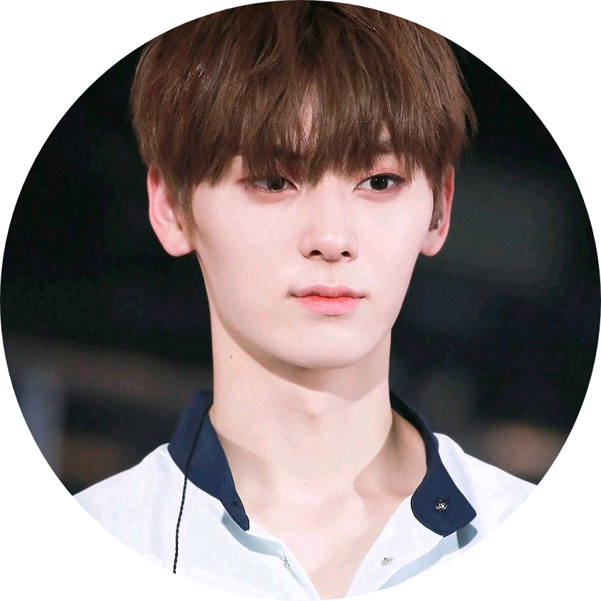 황민현 image