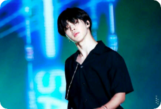 I was dating a half-human, half-beast? [Year-round] thumbnail