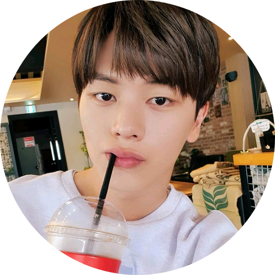 육성재 image