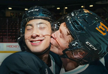 Rivalité par SMS thumbnail