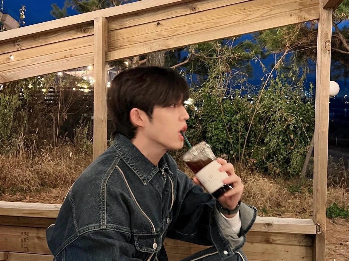 Pria Berbahaya di Sebelah Rumah thumbnail