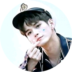 옹성우 image