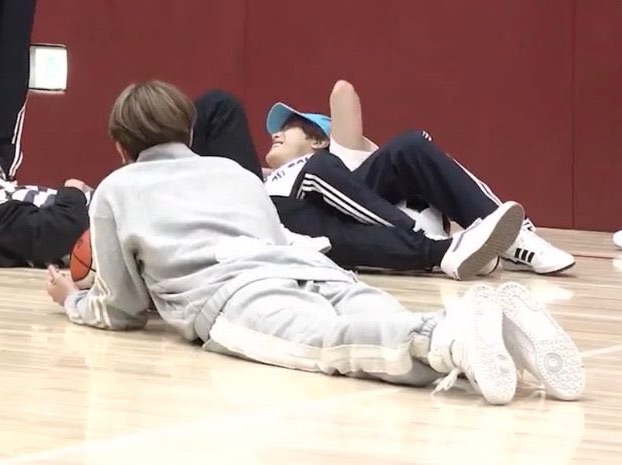 Ini benar-benar kacau. thumbnail