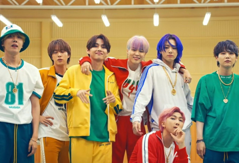 방탄소년단에게 투표하세요<3 thumbnail