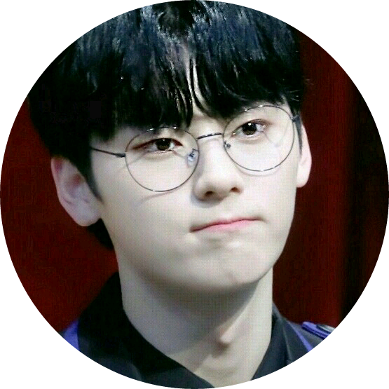 황민현 image