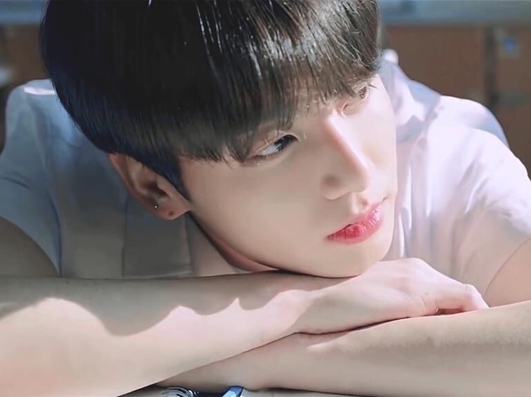 단편 소설 thumbnail